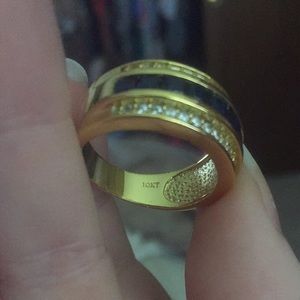 10k gold ring with cubic zirconium and sapphire